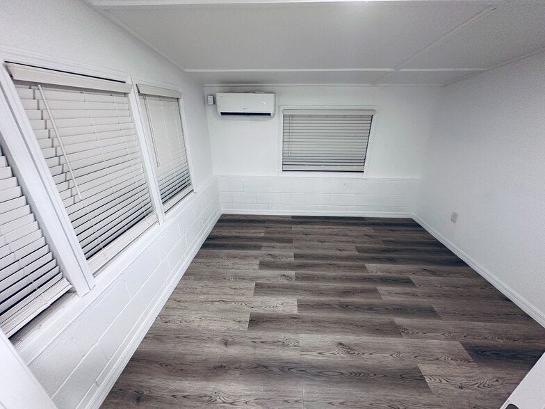 Building Photo - 2115 Continental Blvd