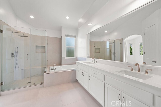 Building Photo - 265 Mesa Dr