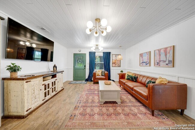 Building Photo - 690 Windrush