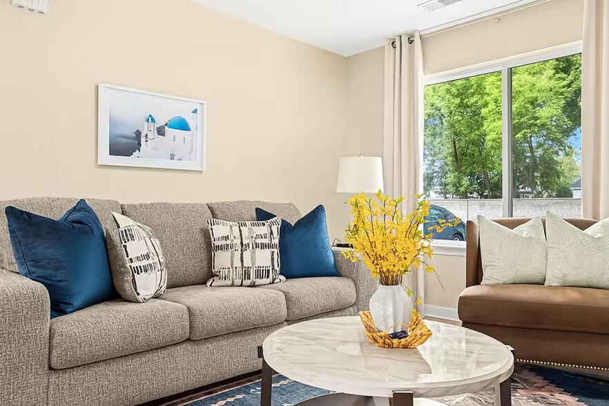 Primary Photo - 18459 Sharon Ln