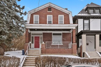 Building Photo - 439 Kingsboro St