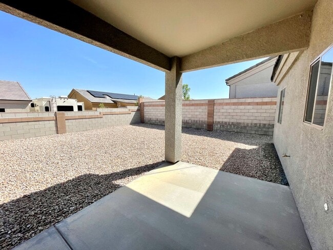 Building Photo - Beautiful 3 Bedroom Home in Southern Vistas w/ Solar!