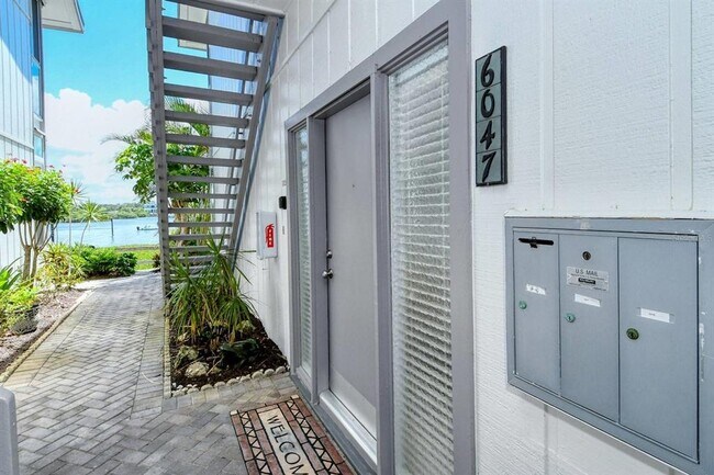 Building Photo - 6047 E Peppertree Way