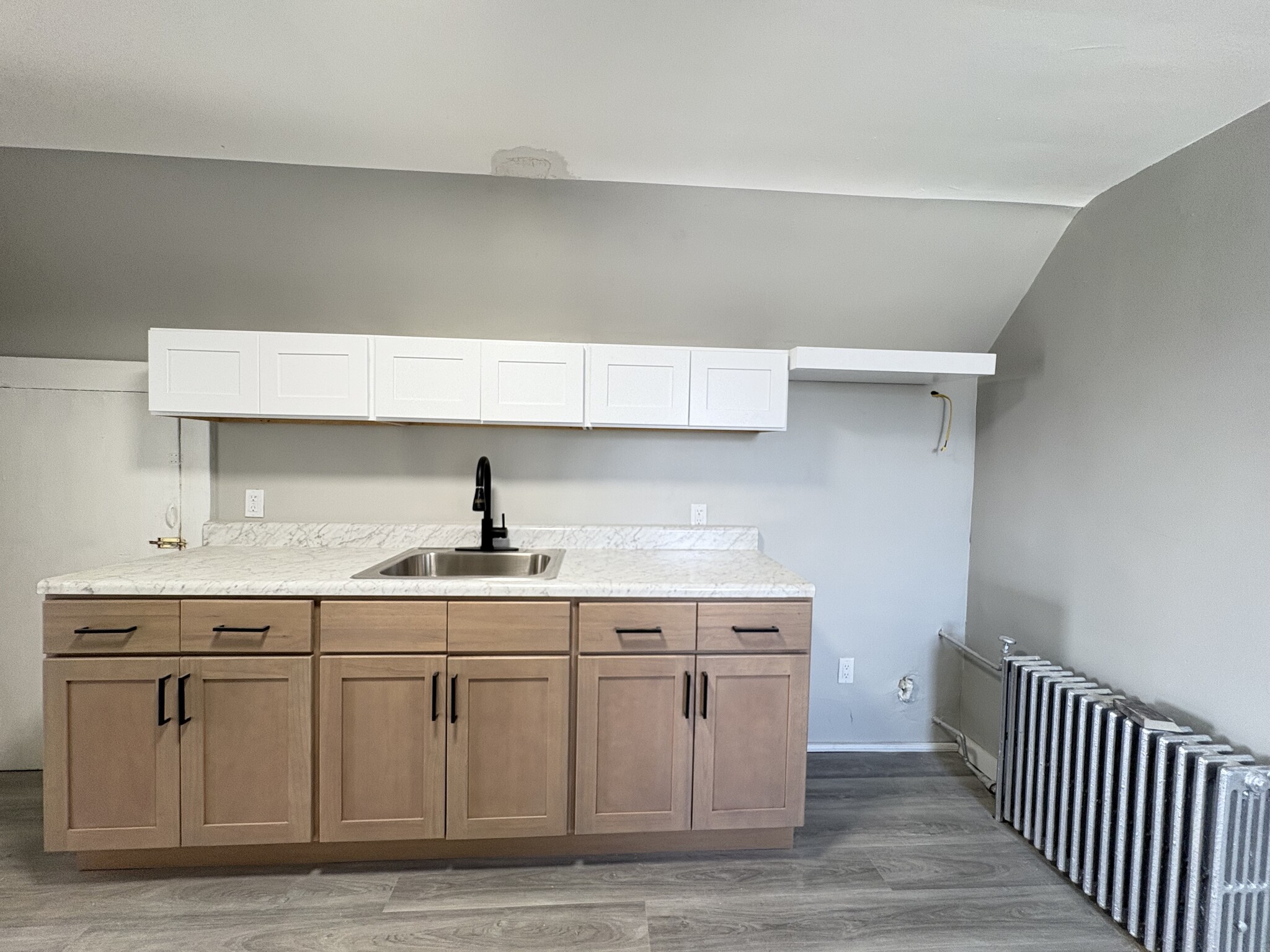 Building Photo - 178 Wegman Pky