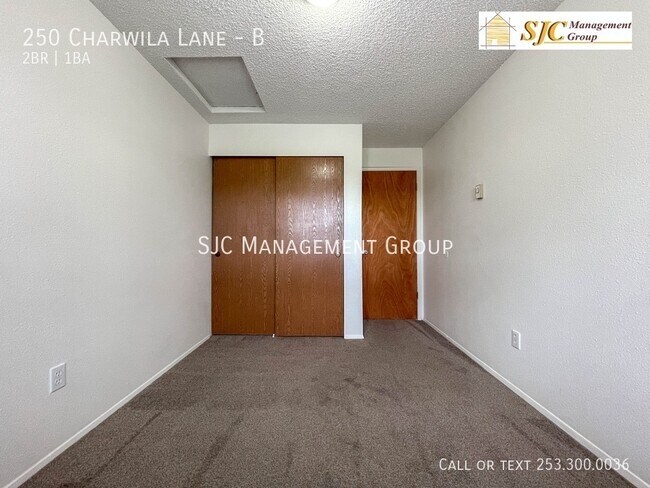 Building Photo - 250 Charwila Ln