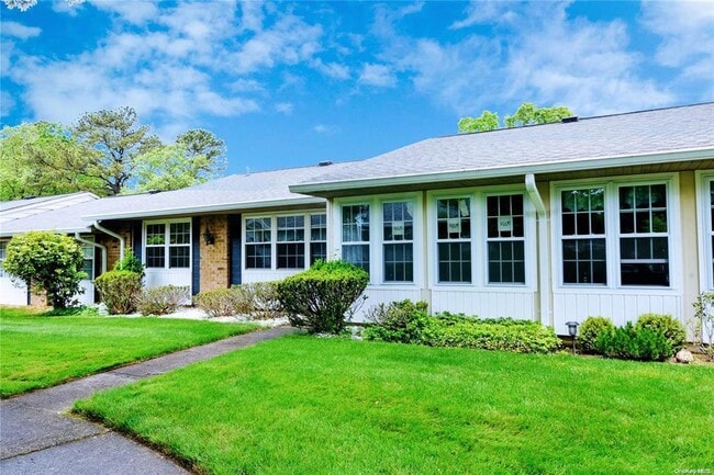 Building Photo - 332 Woodbridge Dr