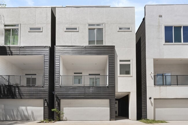 Building Photo - 513 Schweikhardt St