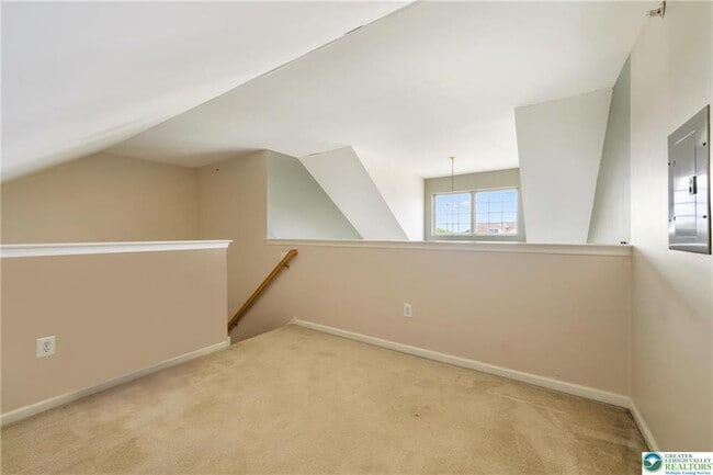 Building Photo - 917 Eden Terrace