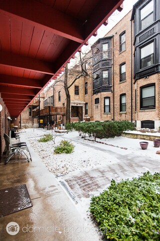 Building Photo - 805 W Oakdale Ave