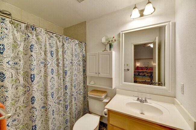 Building Photo - 5107 Leralynn St