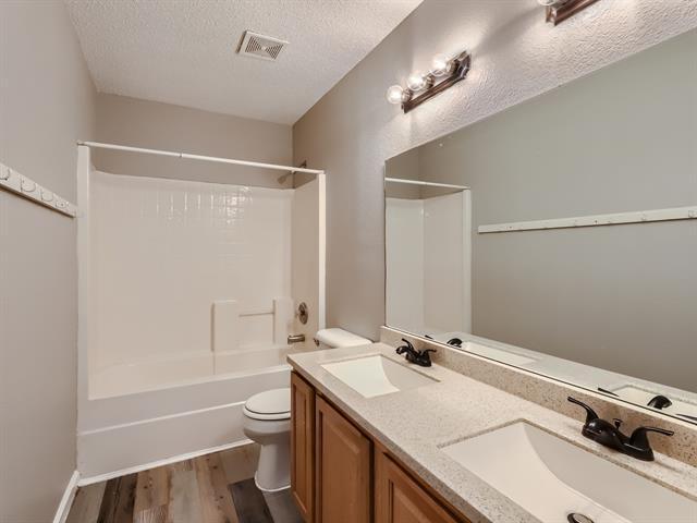 Building Photo - 1320 Blazing Star Trail