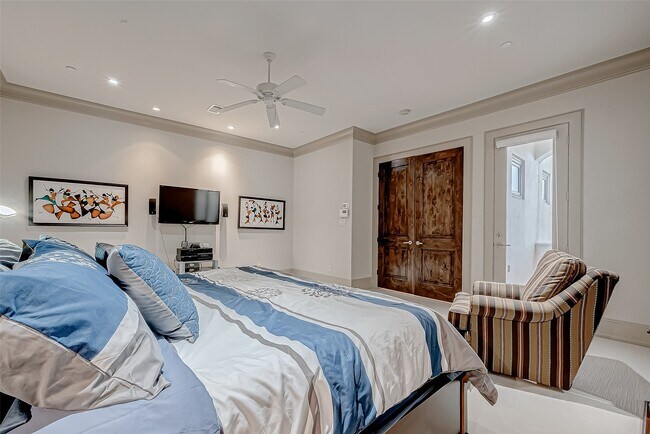 Building Photo - 311 Calle Sevilla Pl