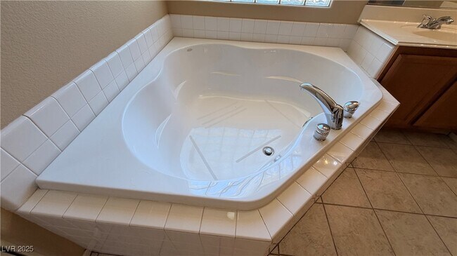 Building Photo - 7777 Lobella St