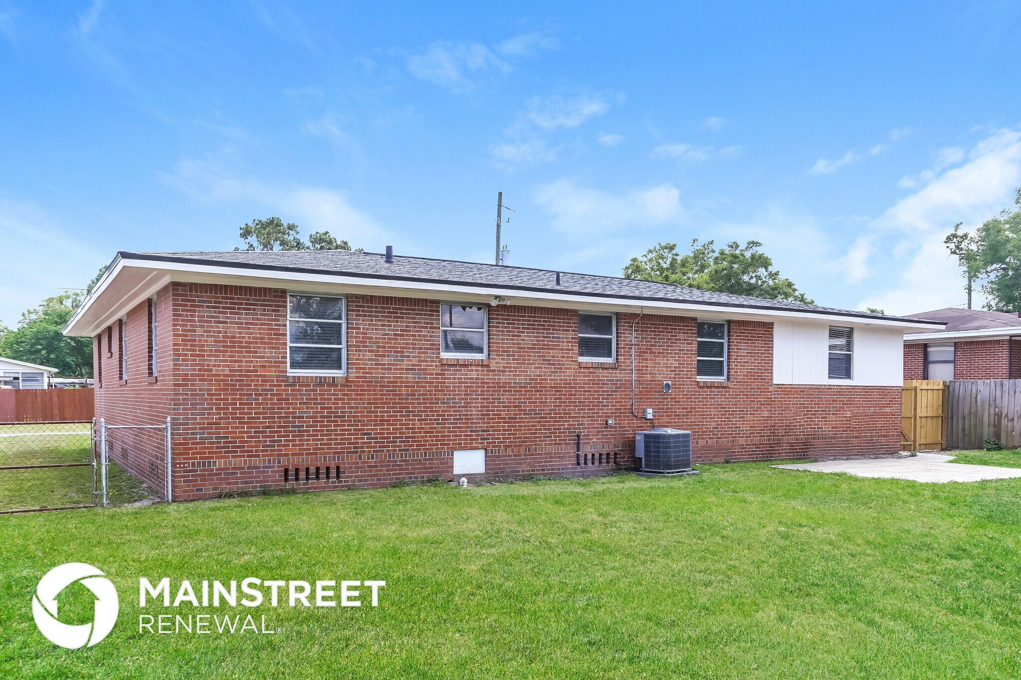 Building Photo - 6603 Syringa Ln