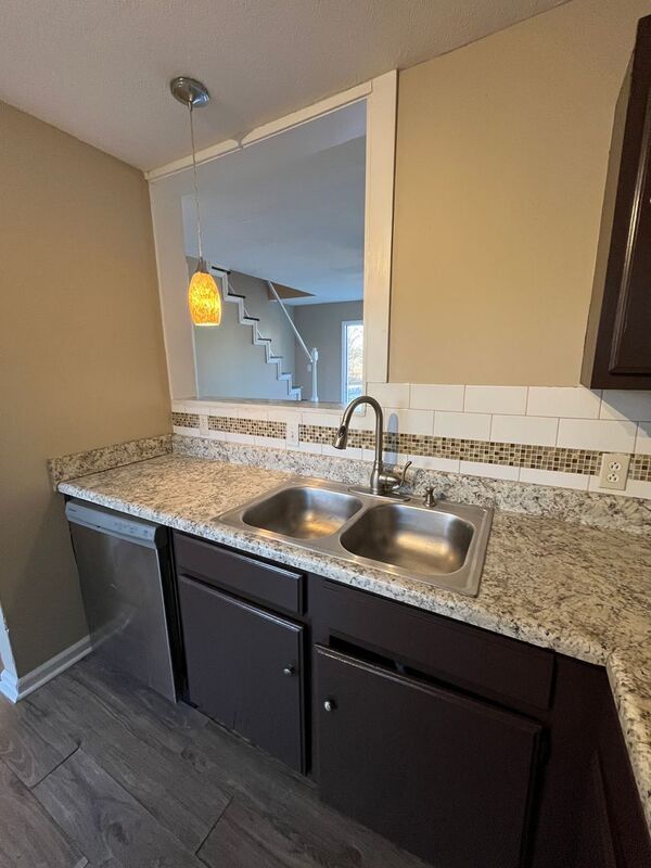 Building Photo - 2542 Highland Trace Dr