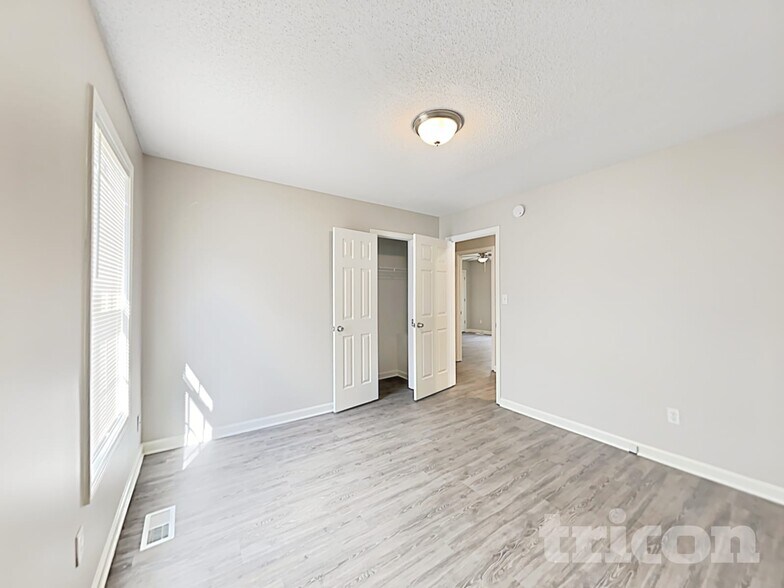 Building Photo - 1031 Castle Rock Ct