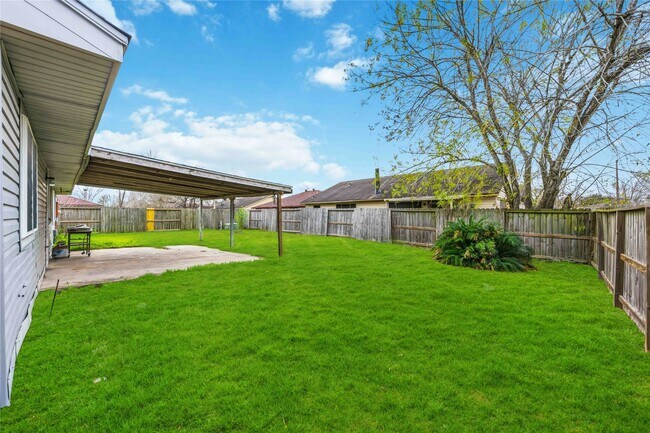 Building Photo - 16702 Quail Meadow Dr