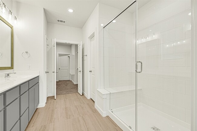 Building Photo - 31823 Autumn Spur Ln