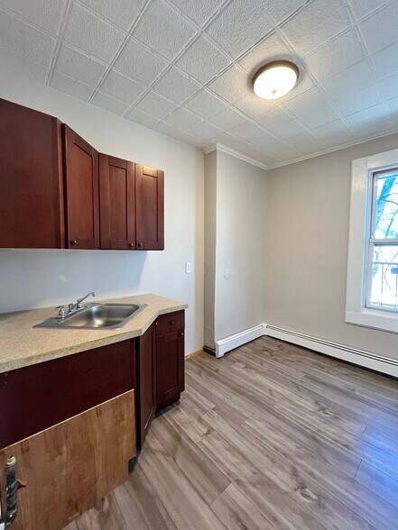 8 Sheffield St 2L - 9 Sheffield St