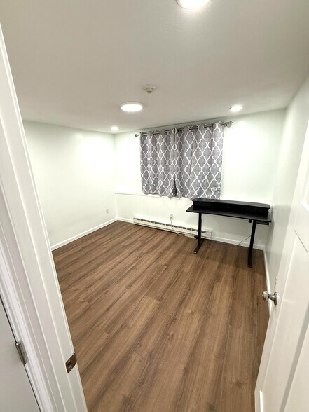 Building Photo - 15 Spencer Rd