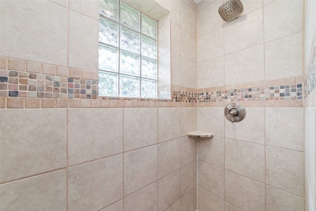 Building Photo - 5643 Cheena Dr