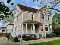 Building Photo - 435 3rd St