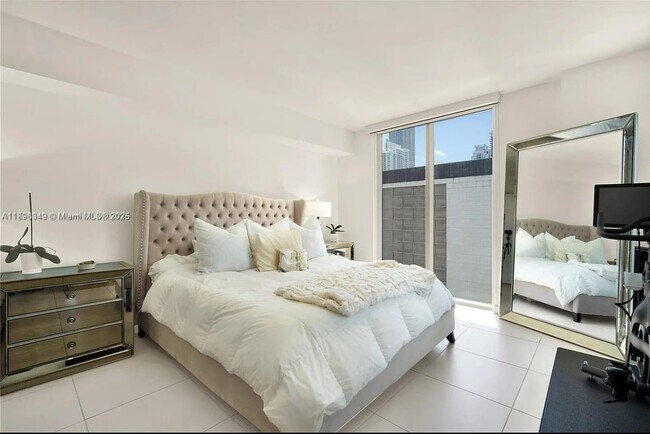 Building Photo - 31 SE 6th St