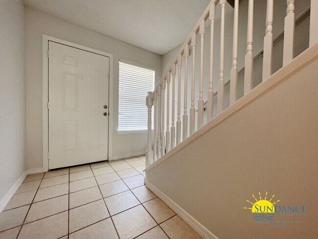 Building Photo - Spacious 2 Bedroom Townhouse near Hurlburt...