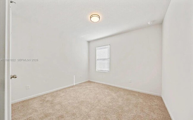 Building Photo - 870 Remington Green Dr SE