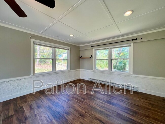 Building Photo - 3 Mt Royal Dr