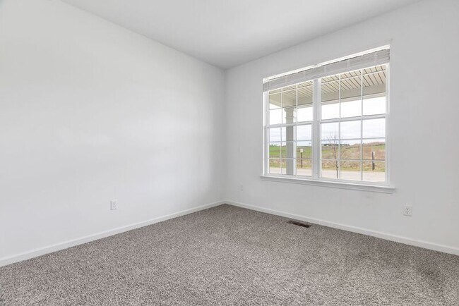 Building Photo - 710 Alban Aly