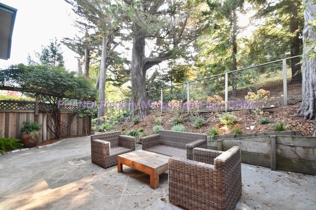 Building Photo - Coming Soon! 3 Bedroom Larkspur Townhouse.