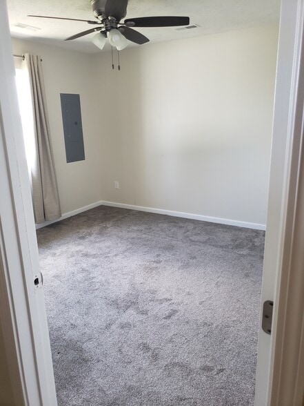 Building Photo - 811 G Avenue Pl