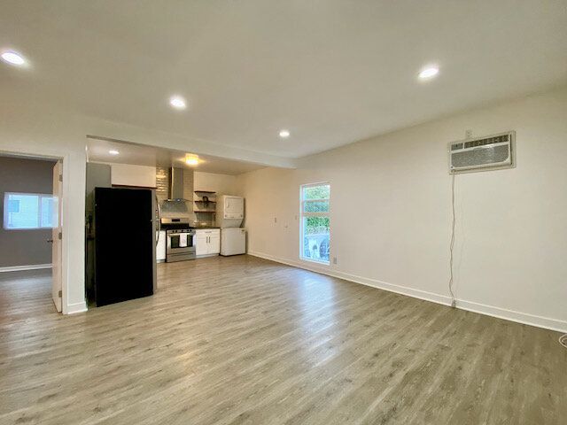 Building Photo - 1217 N Virgil Ave