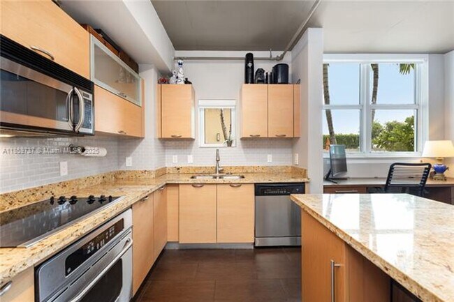 Building Photo - 3180 SW 22nd St