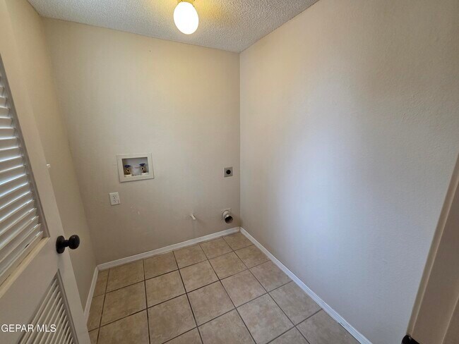 Building Photo - 12640 Gilded Sun Dr