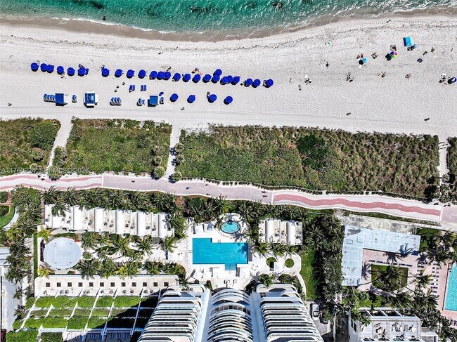 Building Photo - 6365 Collins Ave