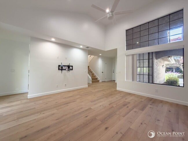 Building Photo - Newly Remodeled 2 Bedroom Condo for Rent i...