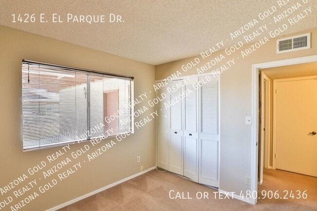 Building Photo - Knoell Villa Solano