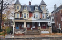 Building Photo - 631 E Main St