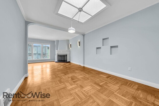 Building Photo - 824 Garfield St