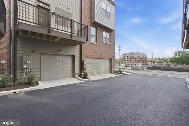 Building Photo - 5548 Topaz Ln