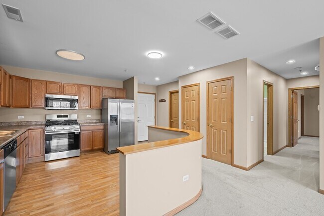 Building Photo - 100 Bokelman St