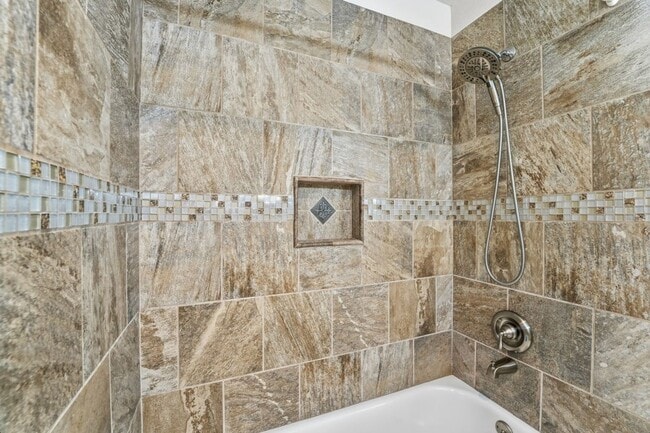 Building Photo - Beautiful 3 Bed/ 2.5 Bath Scottsdale Home I Near Kierland - Prime Location