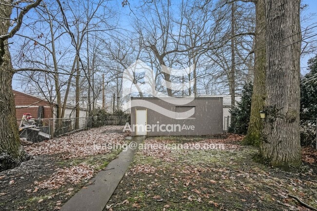 Building Photo - 1346 N Johnson St