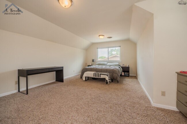 Building Photo - 4306 Briar Cliff Dr