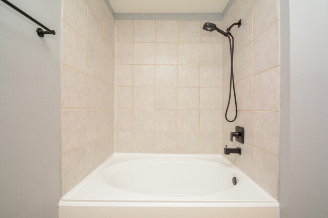 Building Photo - 6418 Waldron Dr