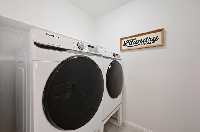 Building Photo - 6909 Bay City Bend