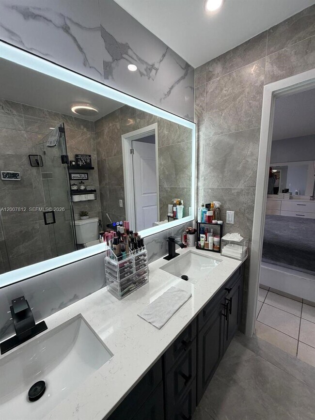 Building Photo - 6580 W 24th Ct