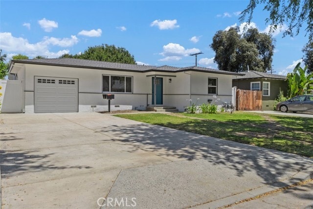 Building Photo - 404 Adlena Dr